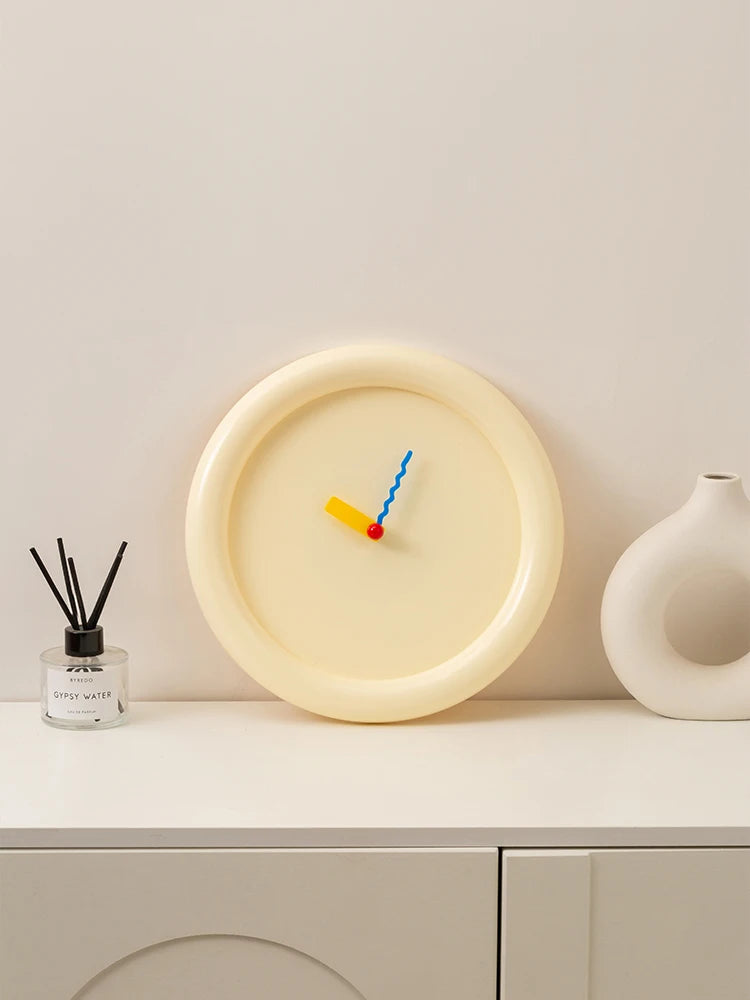 horloge murale style memphis pour décoration intérieure - vue 6 sur 10
