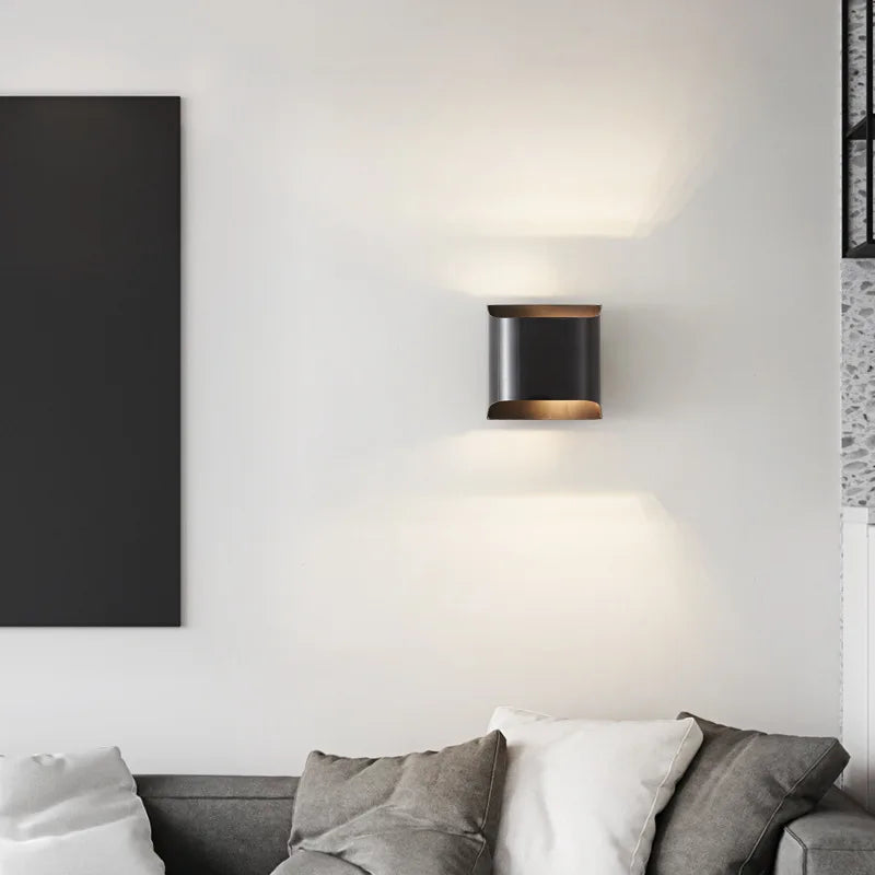 Applique murale led en laiton design moderne et minimaliste - vue 3 sur 10