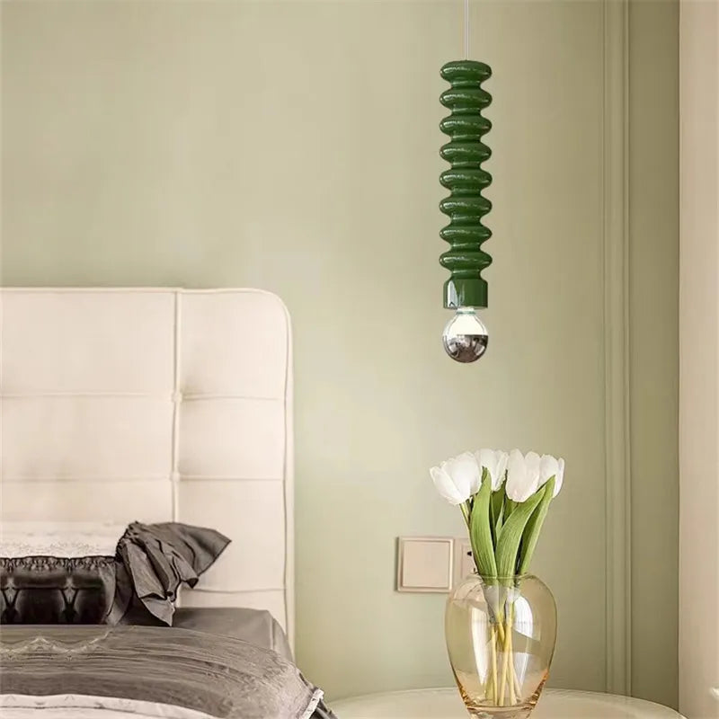 suspension nordique design bauhaus pour une ambiance chaleureuse