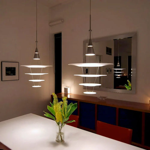 lustres décoratifs pour salons et espaces modernes