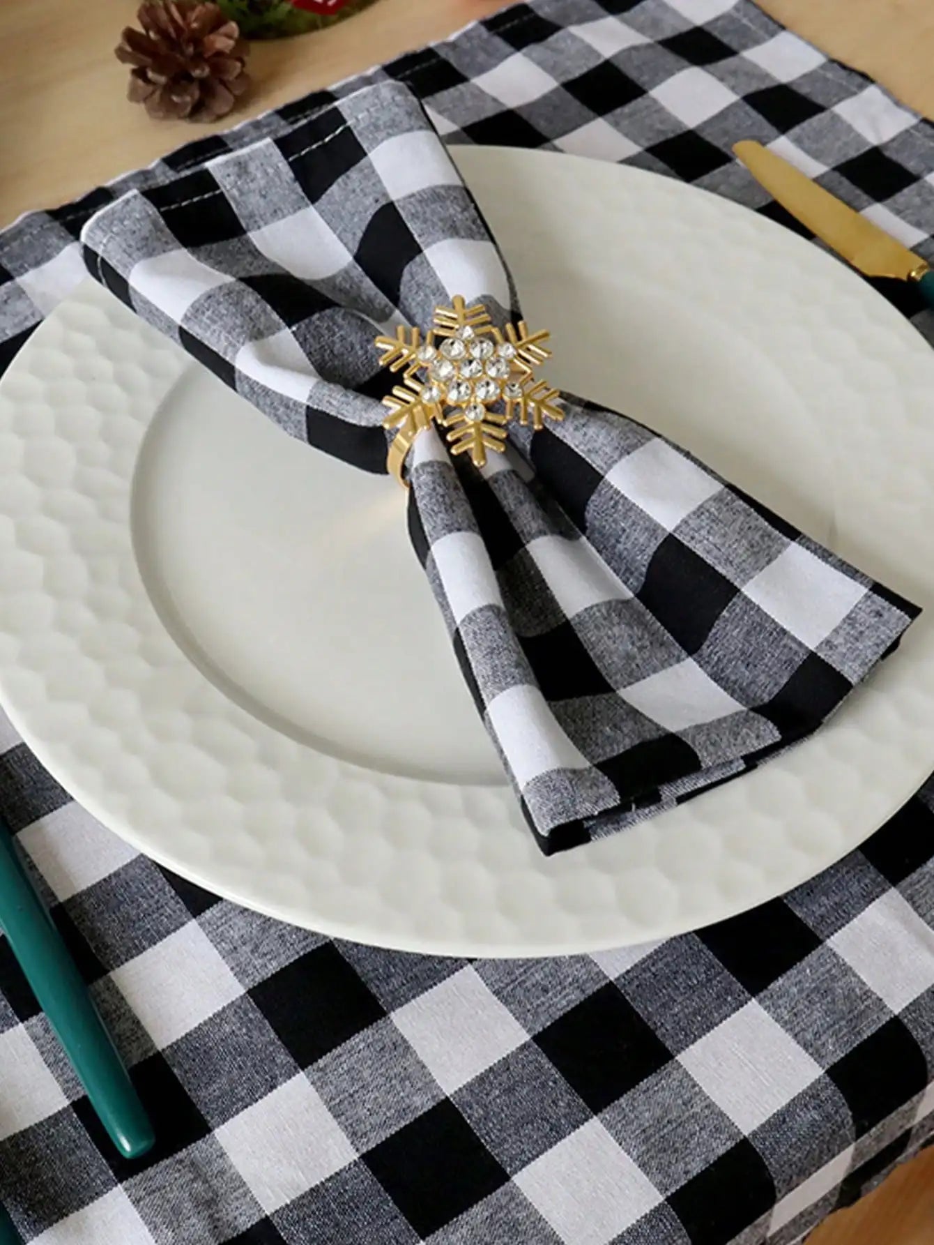 Serviette de table polyester motif carreaux style moderne - vue 6 sur 7