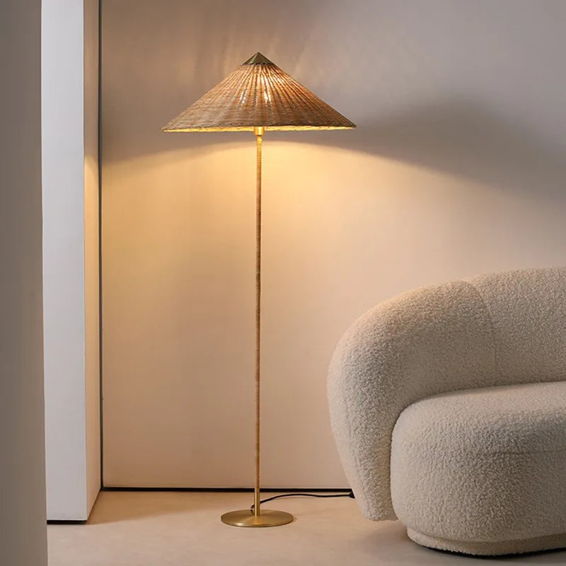 Lampadaire coinqieu fait à la main en rotin tissé style japonais