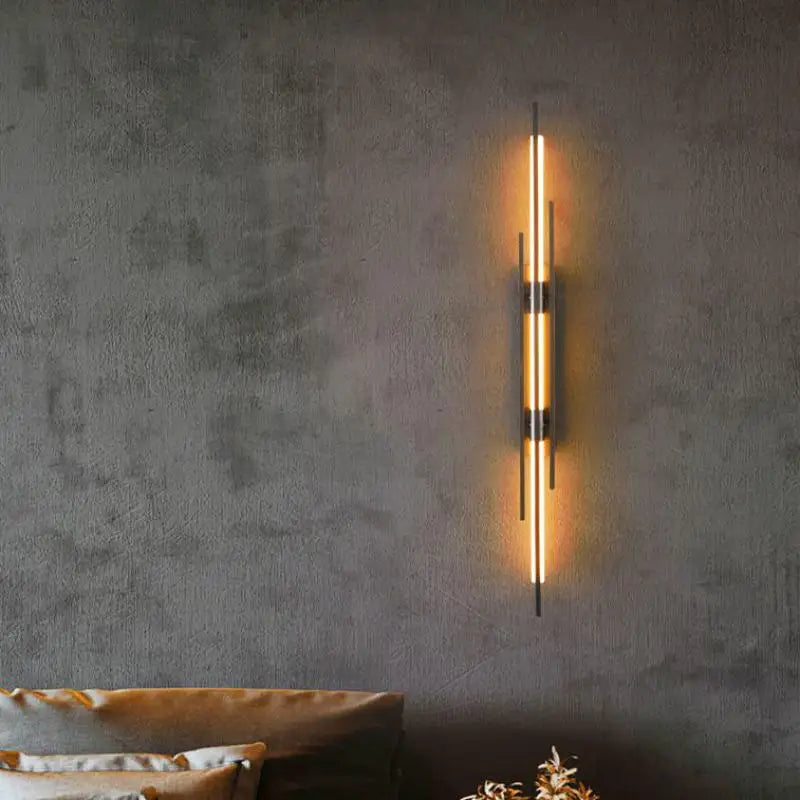 applique murale verticale à led en fer design élégant pour intérieur - vue 3 sur 8