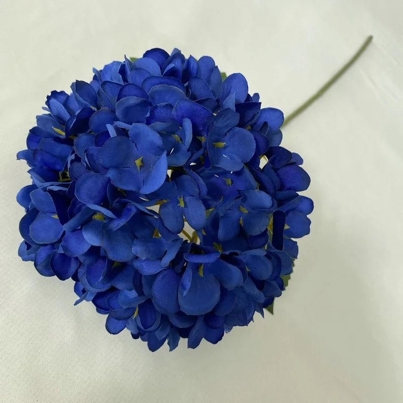 bouquet d'hortensias artificiels en soie pour décoration et événements - vue 9 sur 19