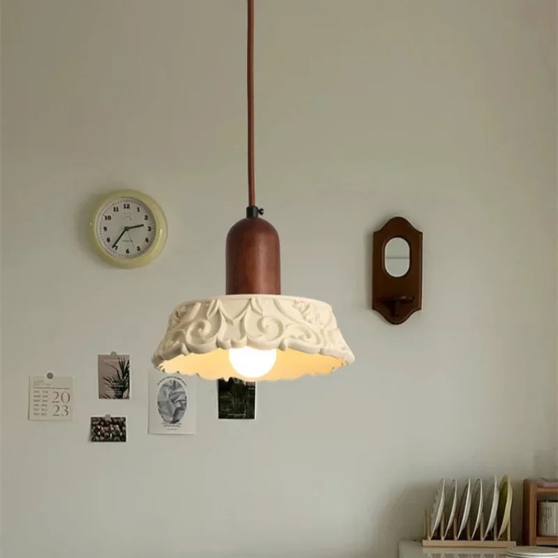 lustre rétro en résine gravée style antique décoratif - vue 6 sur 14