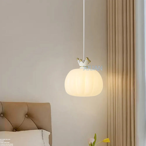 suspension de chevet pour petite chambre avec nœud papillon - vue 4 sur 11