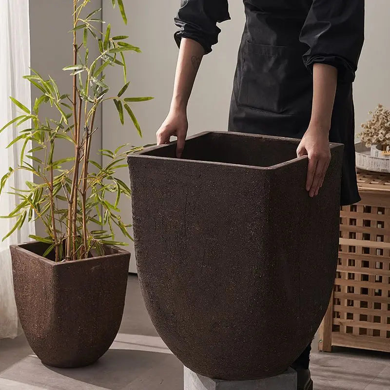 pot de fleurs en argile carrée pour jardin extérieur avec plantes respirantes - vue 3 sur 9