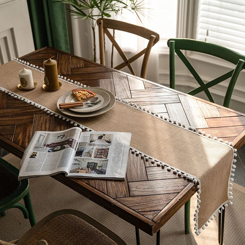 Chemin de table style champetre beige pompons decoratif - vue 4 sur 7