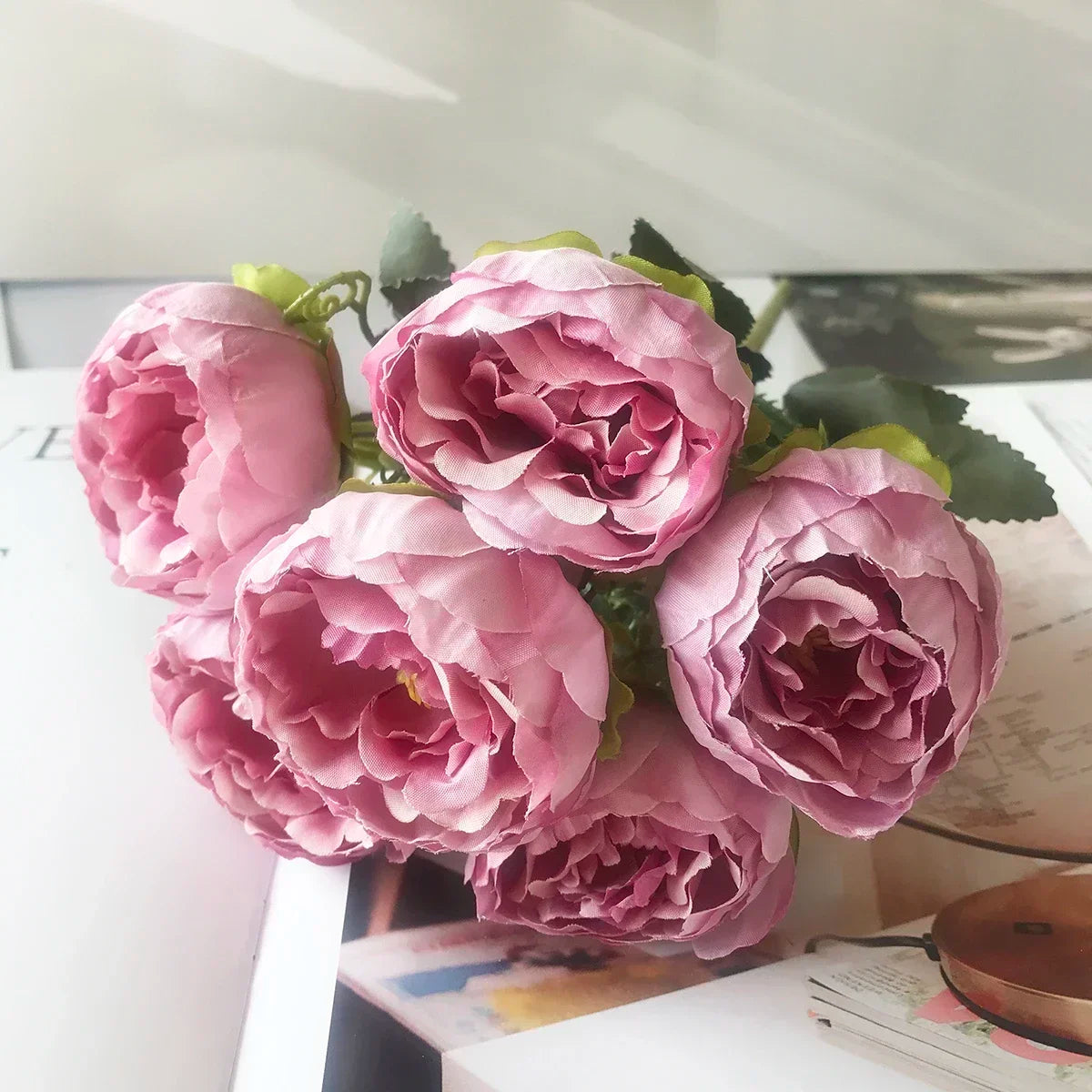 petit bouquet de fleurs artificielles pour décorations printanières et festives - vue 20 sur 34
