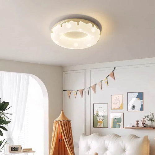 plafonnier en forme de beignet pour chambre d'enfant moderne et chaleureux - vue 5 sur 11