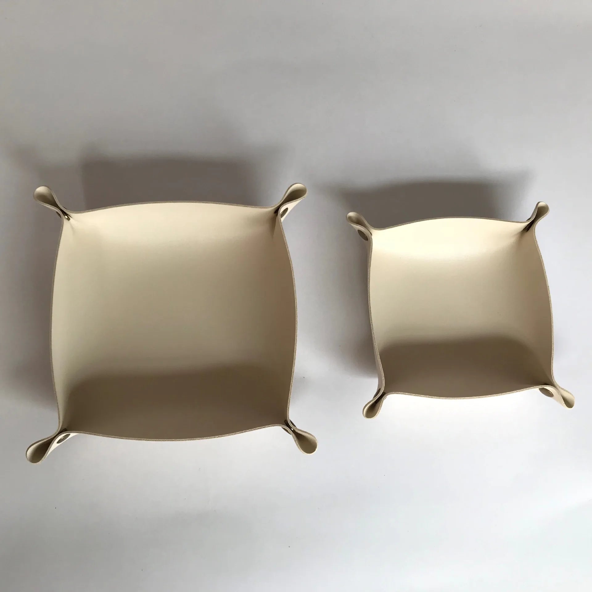 plateau de rangement en cuir pour bureau pliant décoratif - vue 11 sur 14