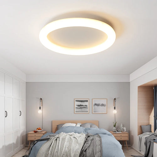 plafonnier en rotomoulage ambiance ronde éclairage créatif et chaleureux