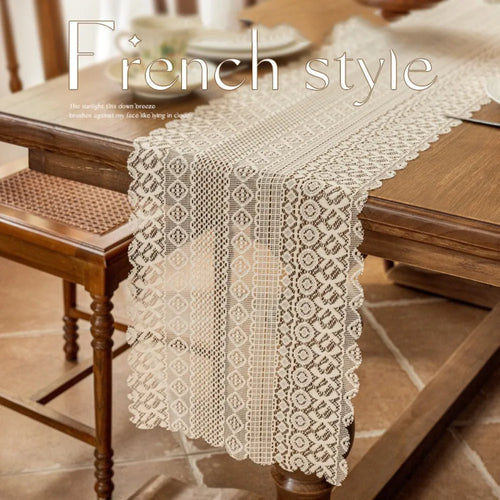 Chemin de table dentelle ajourée style vintage romantique - vue 2 sur 7