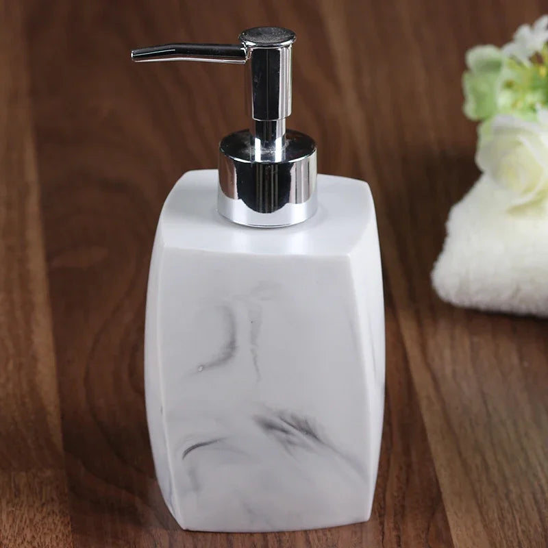 bouteille de savon liquide pour salle de bain d'hôtel - vue 20 sur 23