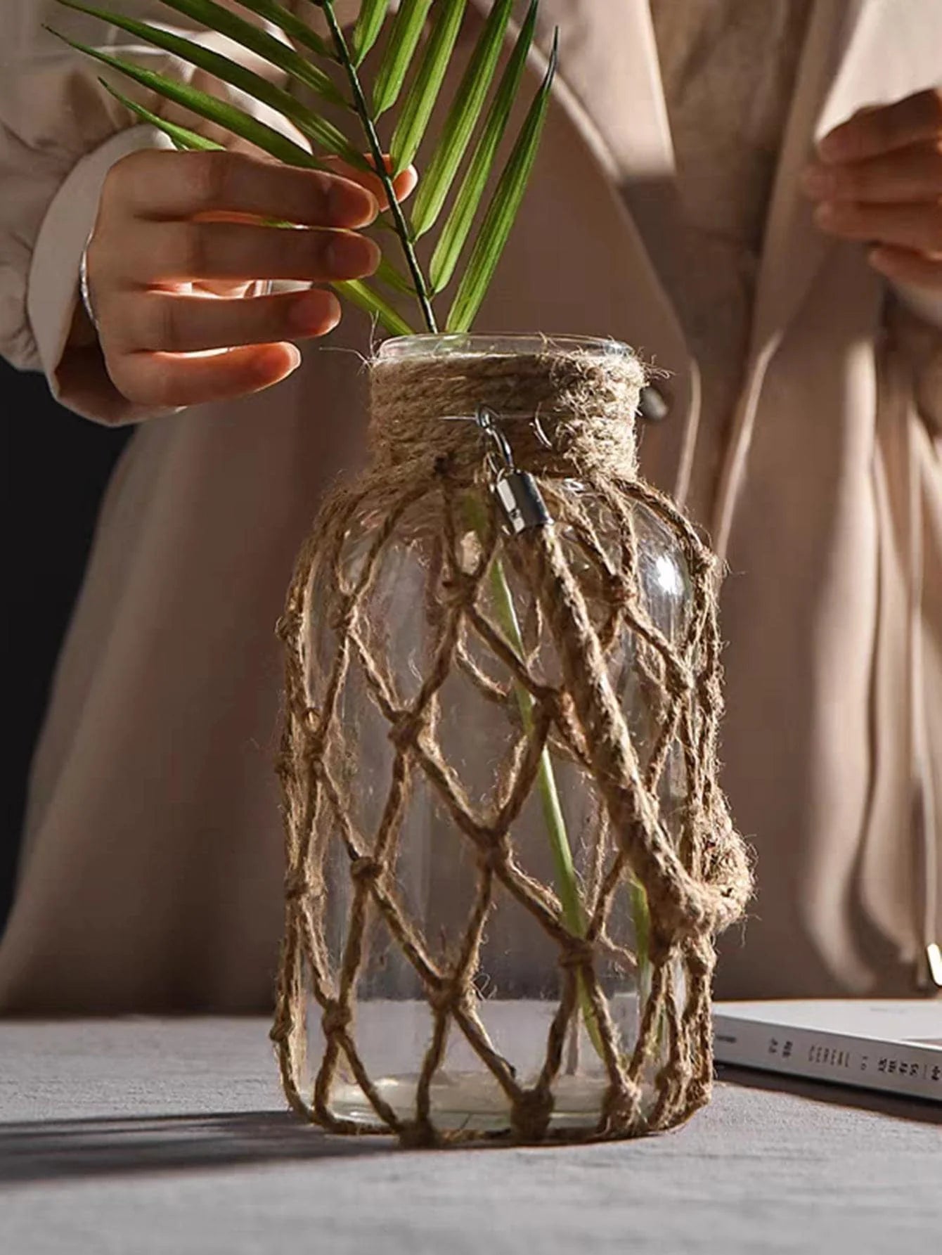 vase en verre tissé à la main décoration bohème pour fleurs sèches - vue 3 sur 8