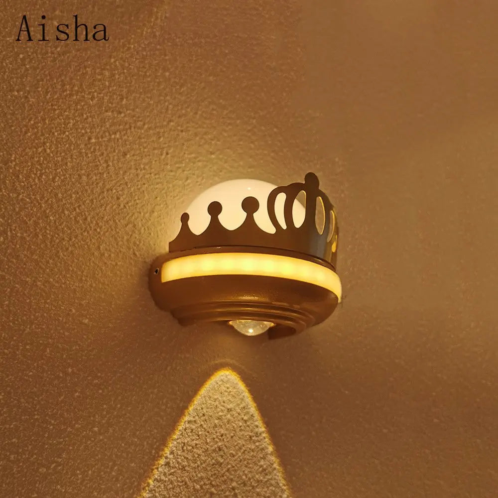 2023 New Crown Wall Lamp LED Outdoor Waterproof Wall Light IP65 Staircase Wall Lamp Children's Bedroom Wall Decoration Sconces - vue 4 sur 7