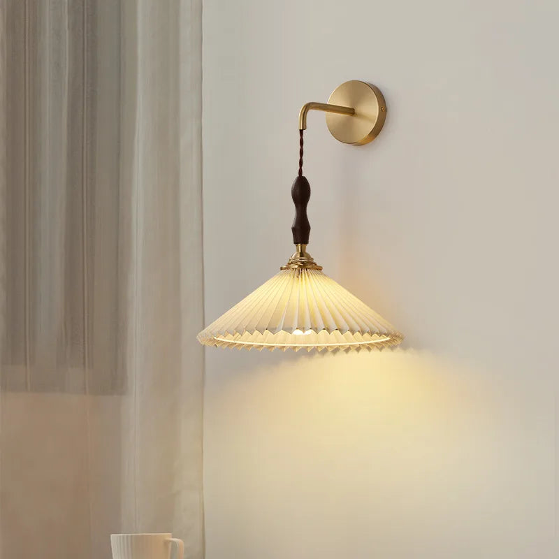 lustre vintage japonais avec abat-jour plissé en noyer - vue 4 sur 12