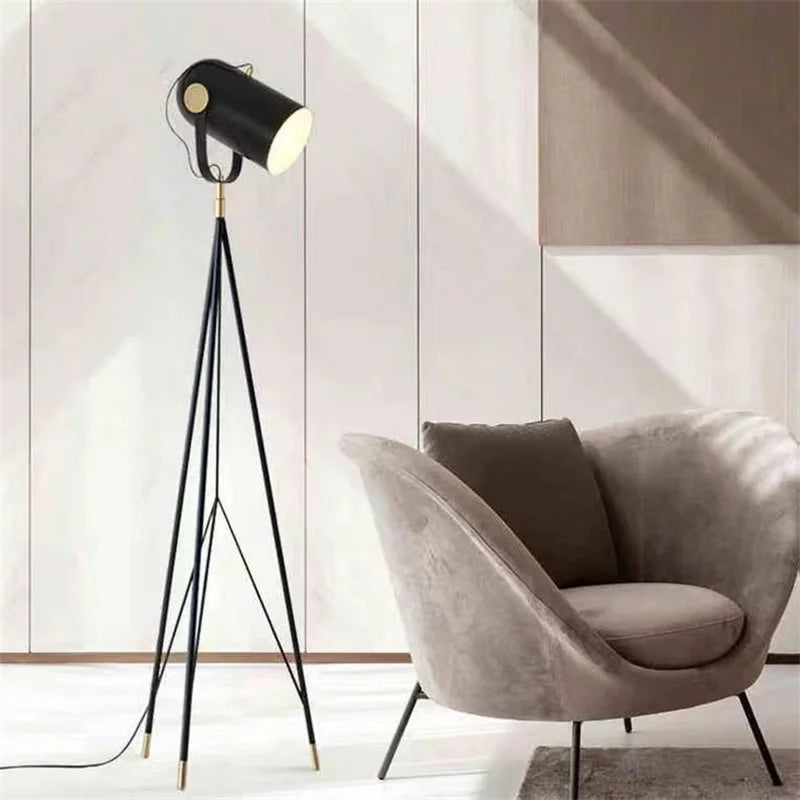 lampadaire design danois avec trépied nordique élégant - vue 3 sur 7