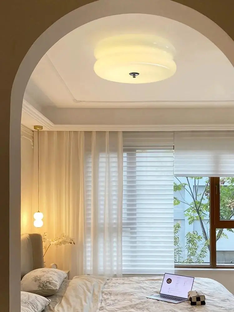 plafonnier moderne en verre rétro style vintage pour intérieur élégant