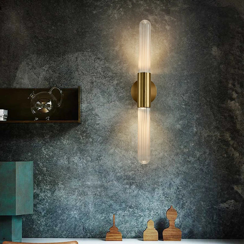 applique murale led minimaliste en métal et verre transparent - vue 3 sur 8