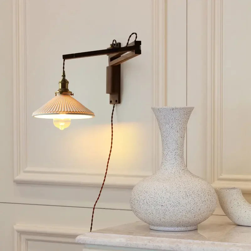 lampe moderne en bois de noyer avec lumière led décorative - vue 6 sur 21