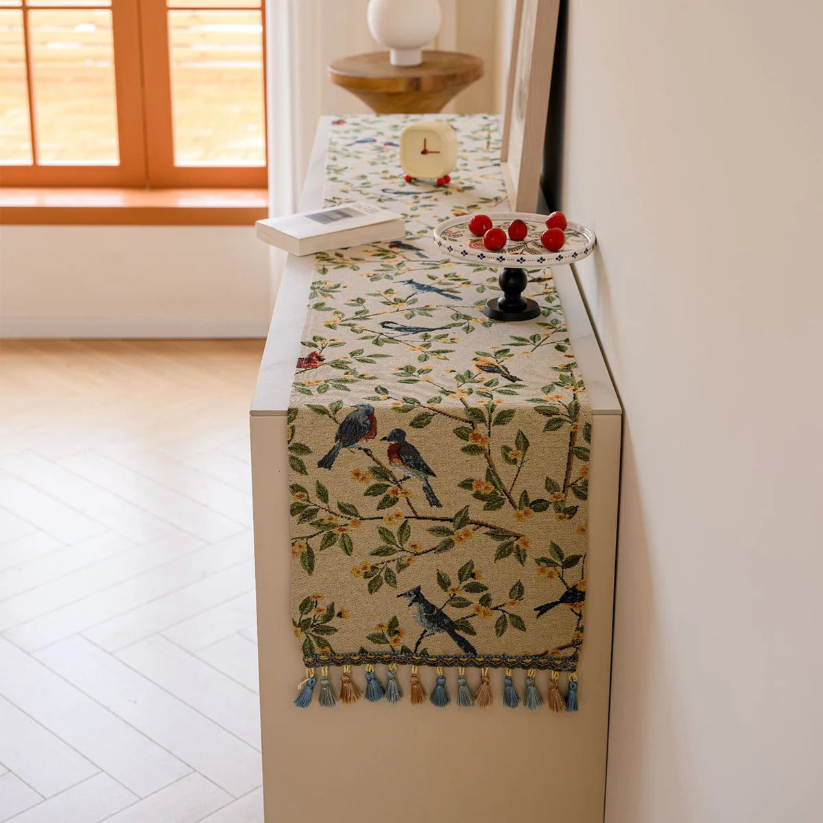 Chemin de table jacquard nordique motif animal pompons - vue 5 sur 6