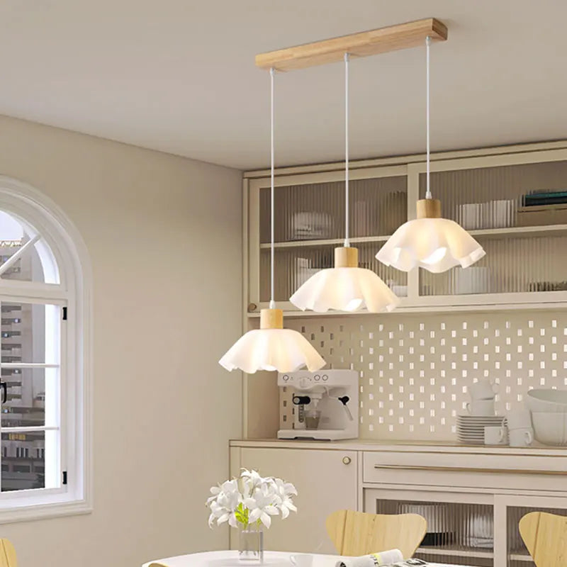 lustre suspendu en bois pour décoration moderne et ambiance chaleureuse - vue 4 sur 9