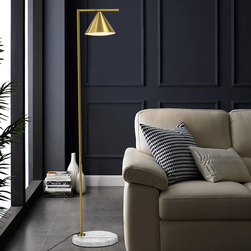 lampadaire nordique doré avec abat-jour rotatif pour lecture - vue 3 sur 8