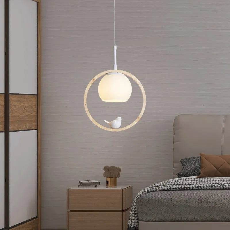 Suspension LED en verre nordique en forme d'oiseau rond en bois - vue 3 sur 15