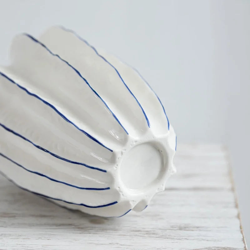 vase en céramique carambola pour décoration et fleurs séchées - vue 5 sur 7