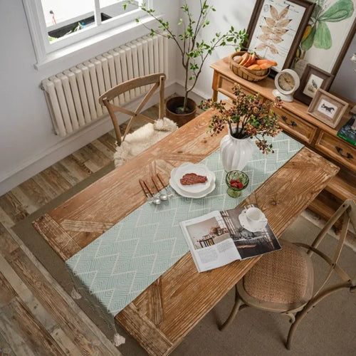 Chemin de table géométrique bohème beige à pompons - vue 4 sur 6