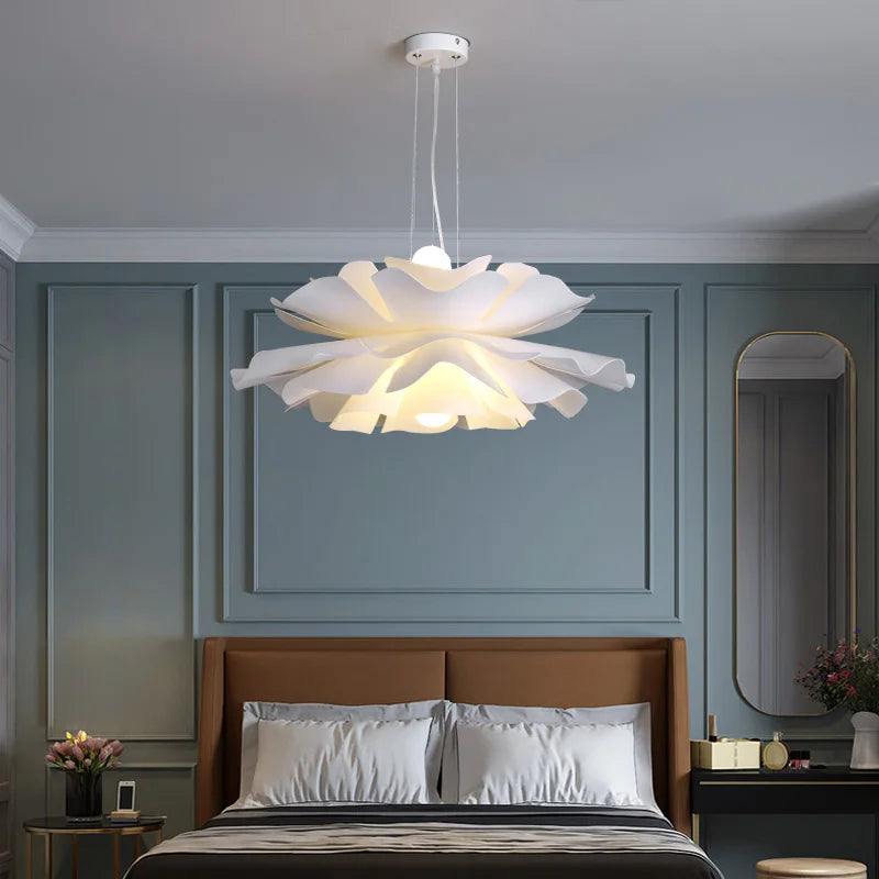 Suspension design LED simple et moderne