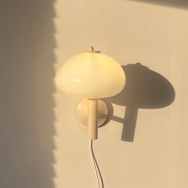 Avec interrupteur Bauhaus applique moderne blanc verre champignon applique murale LED lumière pour chambre salon Loft chambre décor - vue 3 sur 6