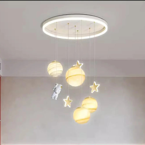 lustre astronautes lumineux pour chambre d'enfant design moderne