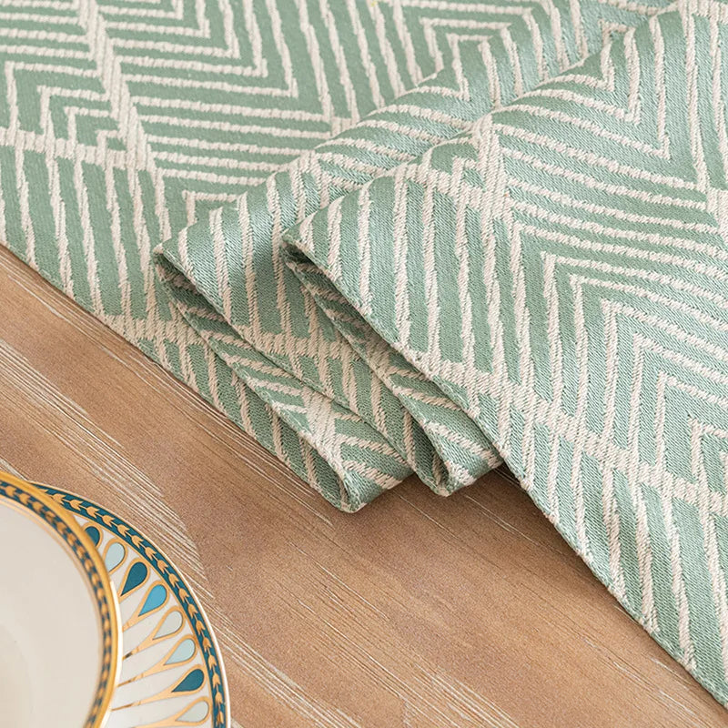 Chemin de table brodé motifs géométriques style bohème - vue 5 sur 7