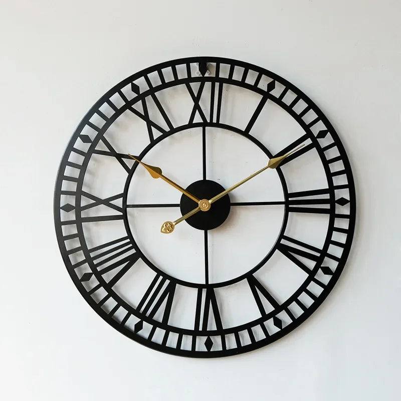 horloge murale vintage en métal style industriel pour décoration intérieure