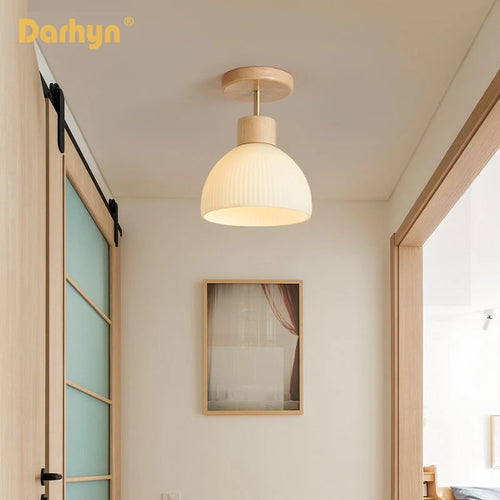 lustre en bois simple avec abat-jour en verre - vue 3 sur 12