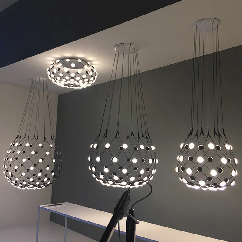 Postmoderne Créatif Noir Et Blanc Pièces D'échecs Suspension Lumière Grille Lustre Suspension Pour Salle à manger Salon Lumière Lampe À Led - vue 3 sur 9