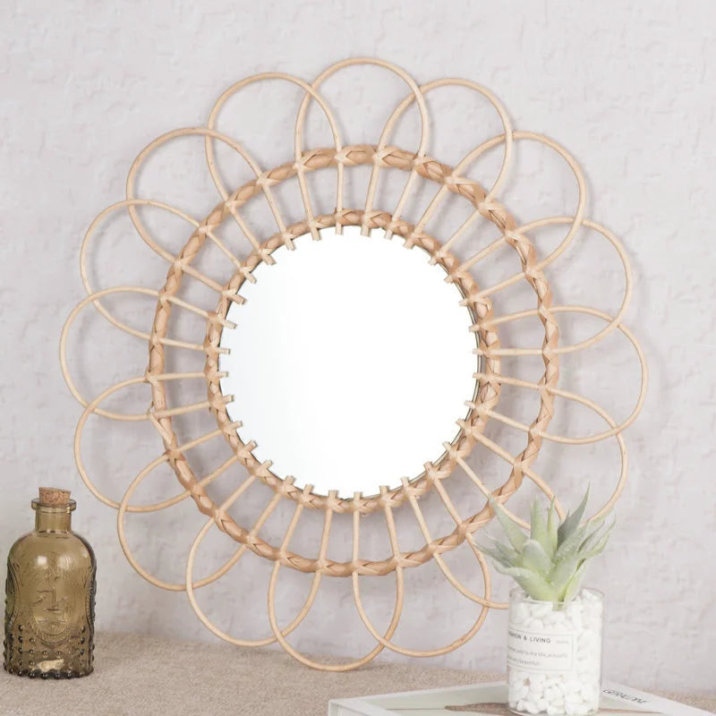 miroir suspendu en rotin tournesol décoratif pour une ambiance bohème - vue 3 sur 10