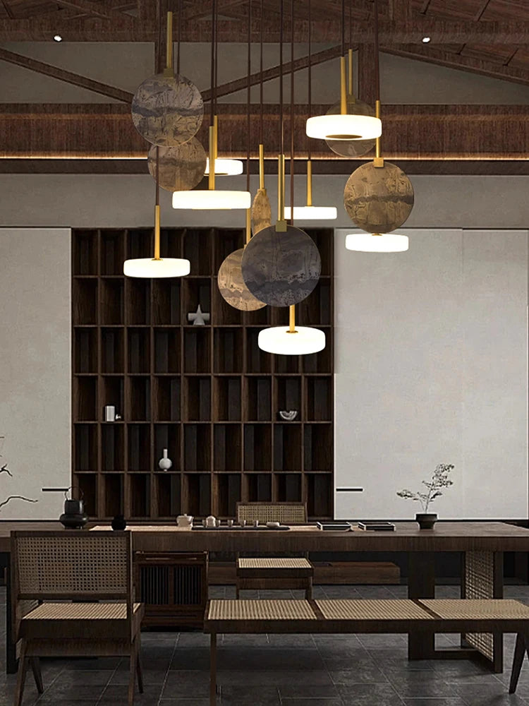 lustre suspendu en bois naturel ou marbre doré avec éclairage led - vue 2 sur 11