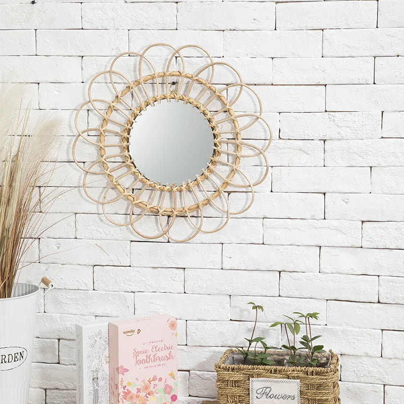 miroir suspendu en rotin tournesol décoratif pour une ambiance bohème - vue 4 sur 10
