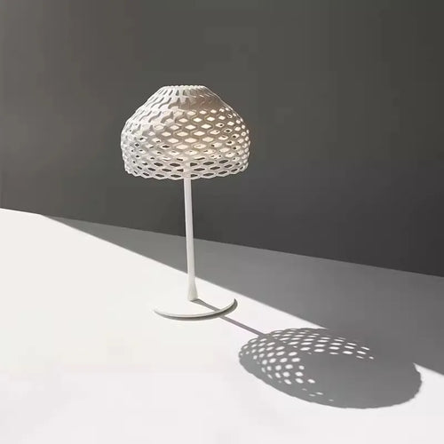 lampe de sol led design minimaliste et chaleureuse pour intérieur