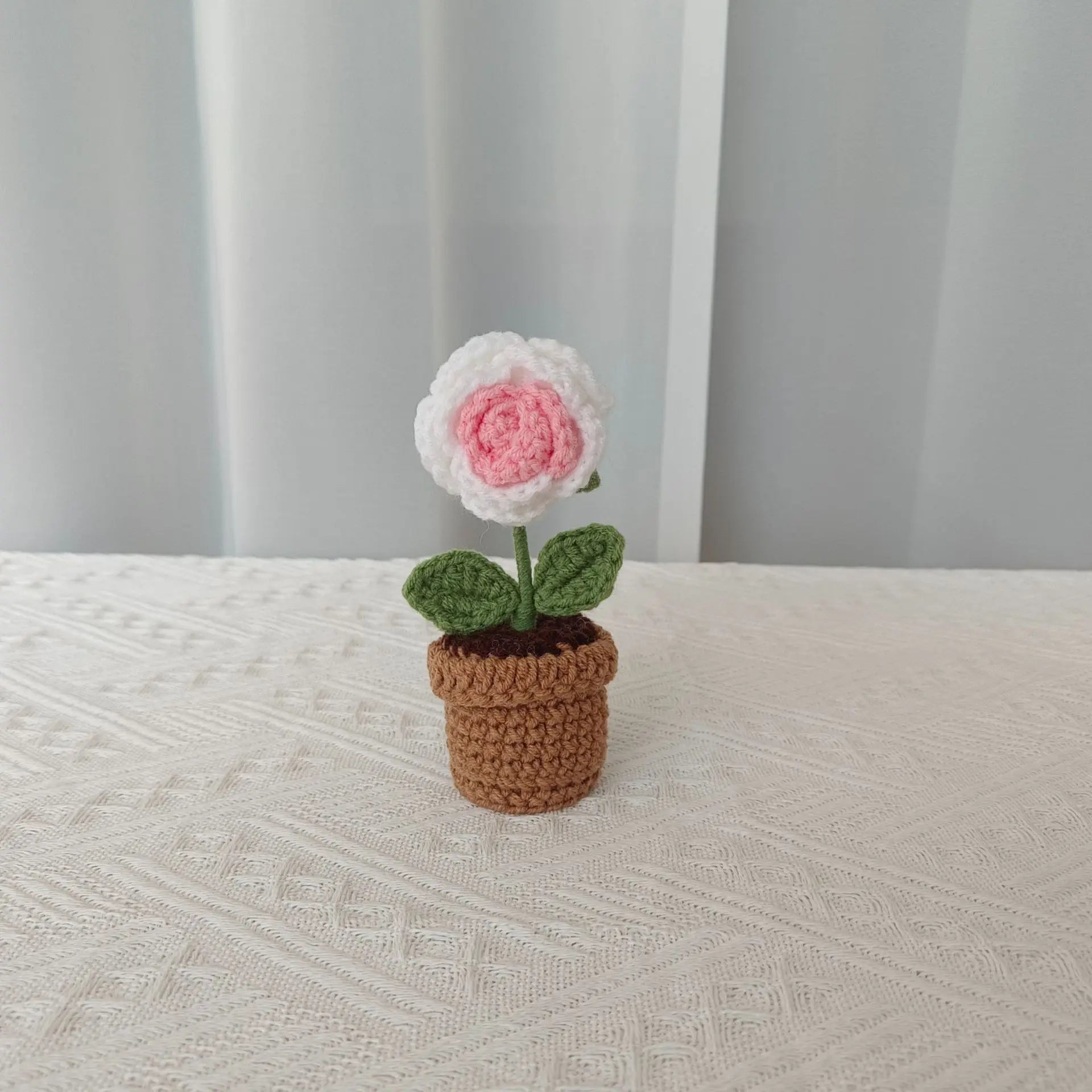 plante en pot tricotée à la main pour cadeau décoratif de saint valentin - vue 10 sur 19