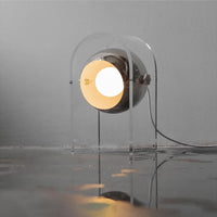 lampe de chevet design en acrylique pour intérieur moderne