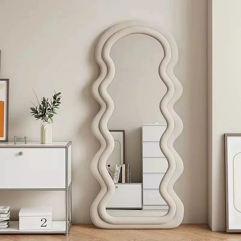 miroir ondulé design moderne pour un espace chic et funky - vue 7 sur 11
