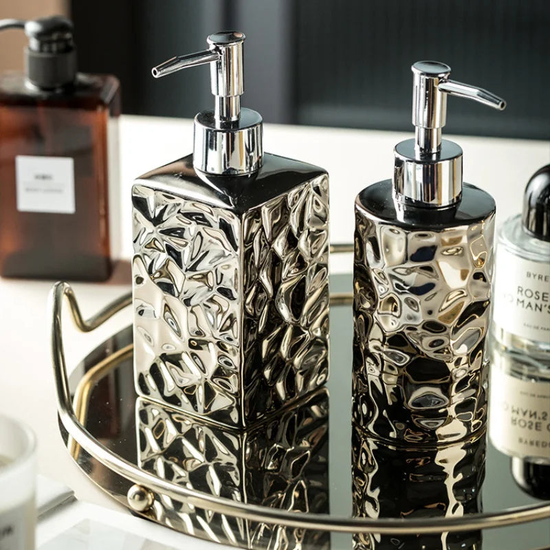 bouteille de savon en céramique de luxe pour salle de bain - vue 7 sur 10