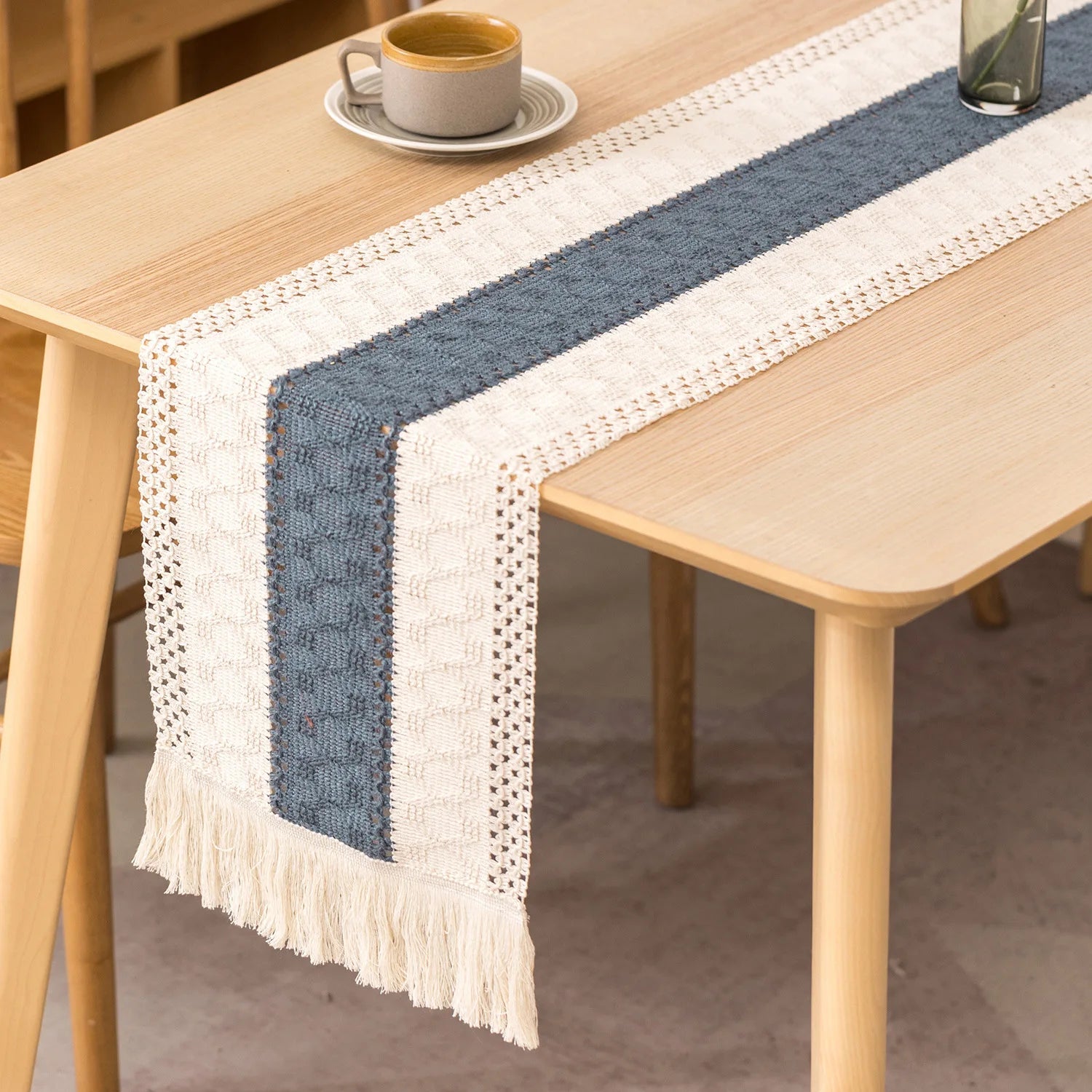 Chemin de table aspect lin motif carreaux decoratif - vue 4 sur 5