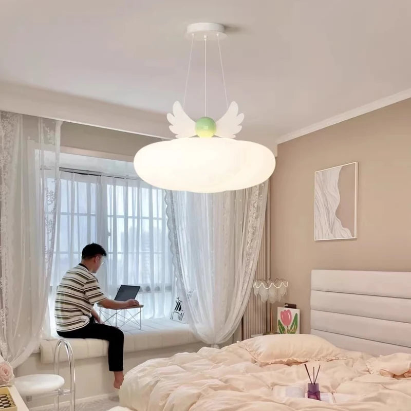 lustre mignon nuage ailes d'ange pour chambre de bébé - vue 6 sur 8
