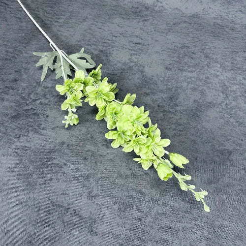 fourchettes flocage avec fleurs artificielles pour décoration mariage hôtel