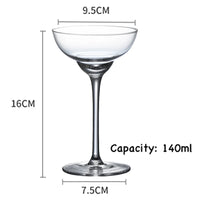 Verre à cocktail design élégant type margarita champagne